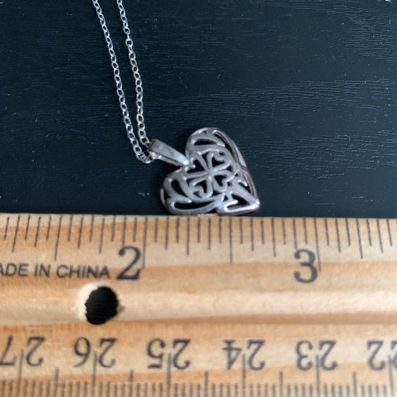 Avon Sterling Silver Heart Necklace (NIP) - Picture 4 of 6
